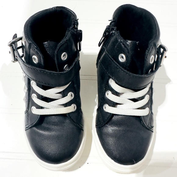Adorable Baby Studded Hi Top Sneakers by Nicole Miller. Baby Size 6. - Picture 2 of 7